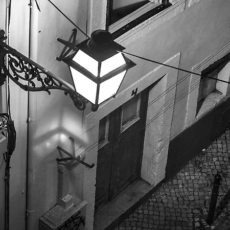 Alfama - St Estevao Viewpoint | Cheese & Wine Lägenhet