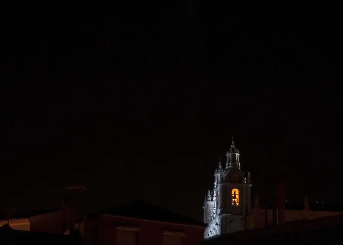 Alfama - St Estevao Viewpoint | Cheese & Wine Lägenhet