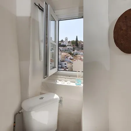 Alfama - St Estevao Viewpoint | Cheese & Wine リスボン